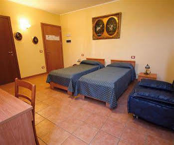 Albergo Corte Antica Villafranca di Verona Buitenkant foto